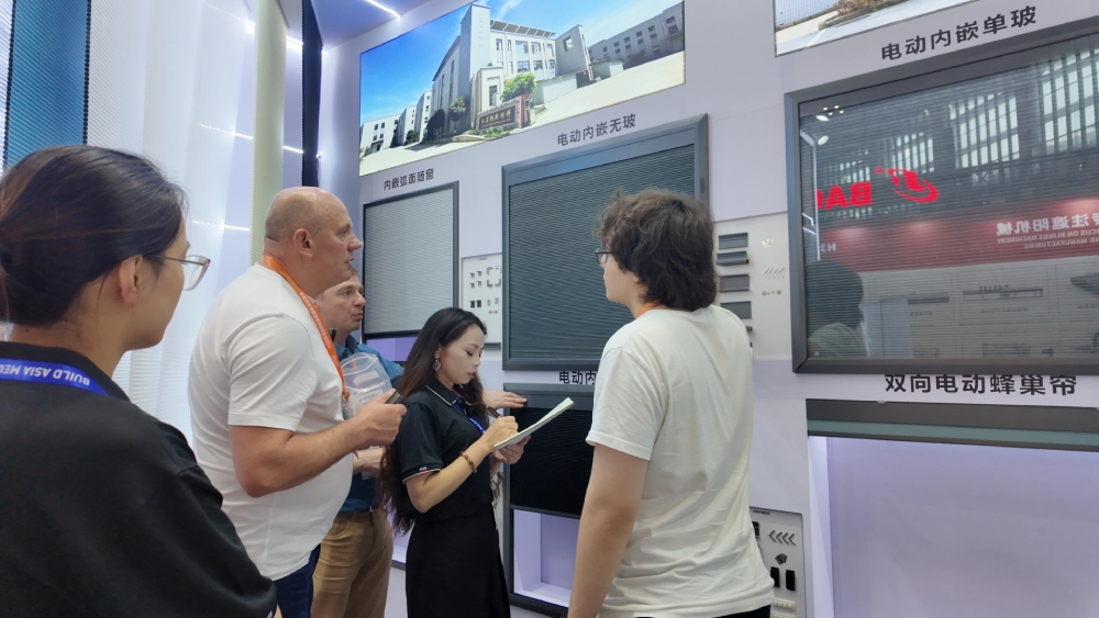 Ankoda sales team introducing latest honeycomb blinds